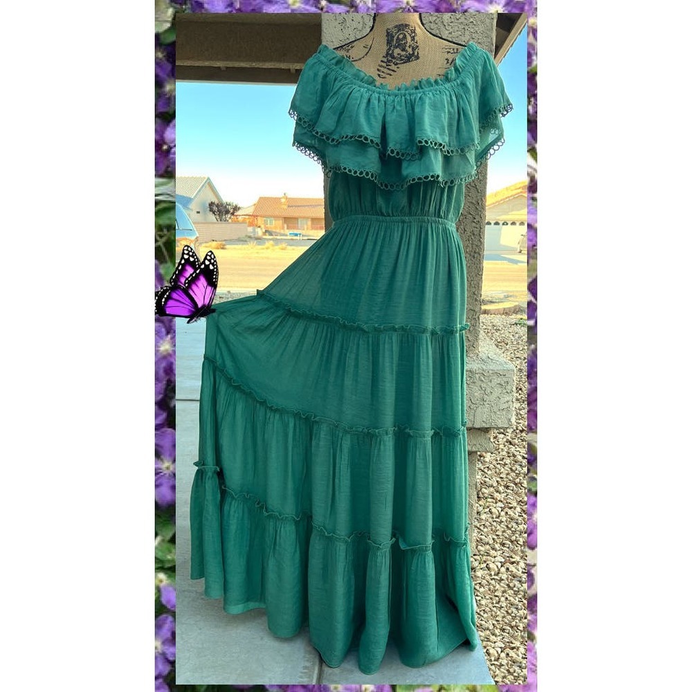 PinkBlush Green Off Shoulder Eyelet Tiered Maternity  or Everyday Dress Size L - Picture 2 of 9